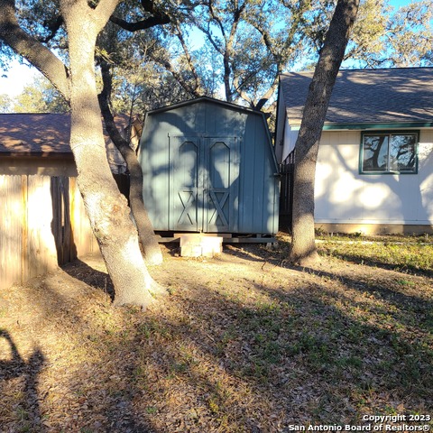 8803 Wimbledon St Property Photo 17