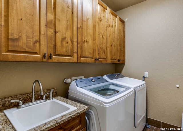 137 Eden Xing Property Photo 20