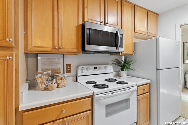 3246 Castledale Dr Property Photo 10