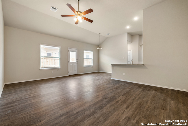 9211 Canyon Bnd Property Photo 3