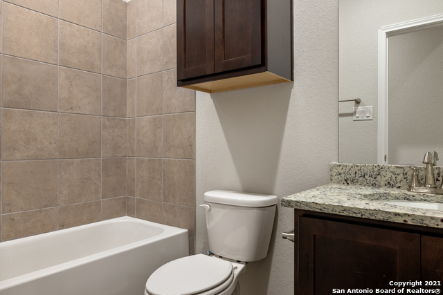 9211 Canyon Bnd Property Photo 9