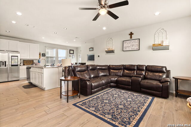 330 Delta Crst Property Photo 4