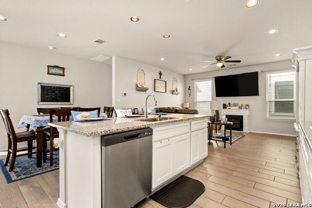 330 Delta Crst Property Photo 8