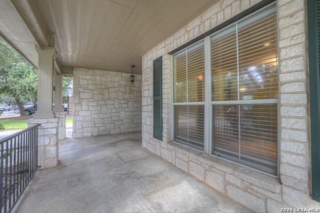 204 Falcon Ridge Dr Property Photo 2