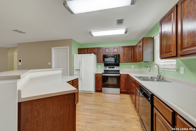 204 Falcon Ridge Dr Property Photo 7