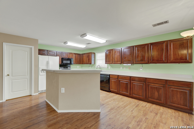204 Falcon Ridge Dr Property Photo 8