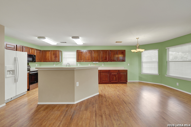 204 Falcon Ridge Dr Property Photo 9