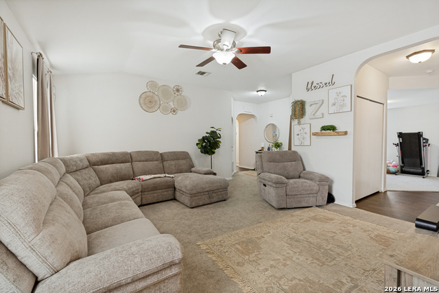 15822 Manes Grv Property Photo 8