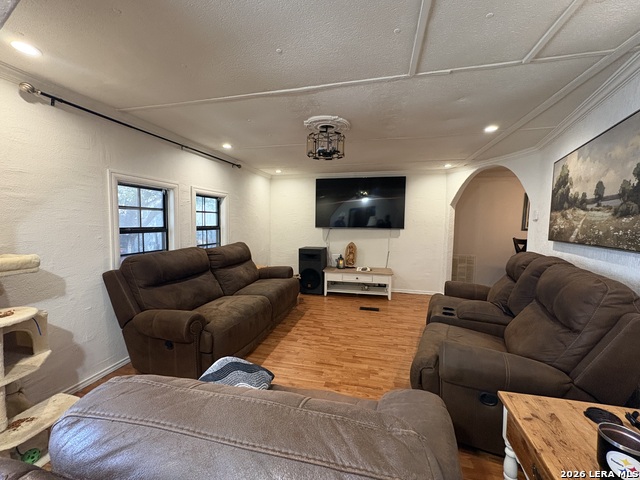 511 Zaragoza Dr Property Photo 3