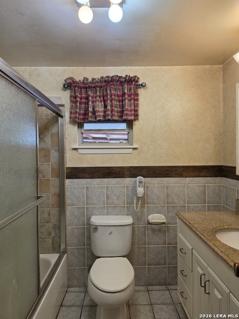 807 Frio Property Photo 12