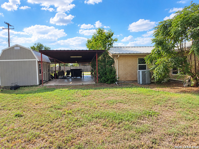 807 Frio Property Photo 16
