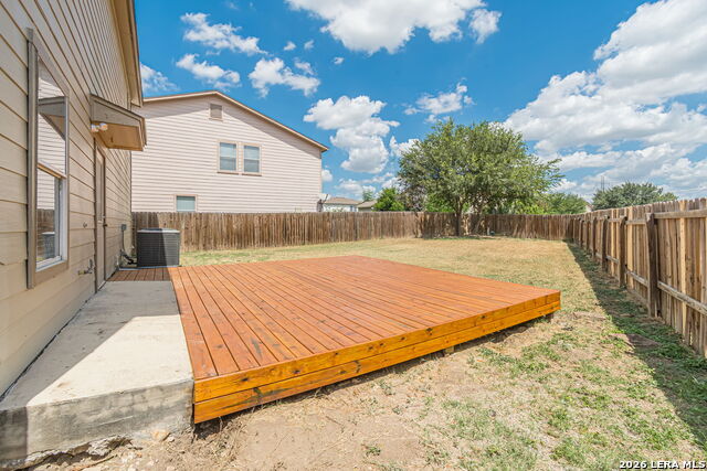 10002 Fisherman Pier Property Photo 25
