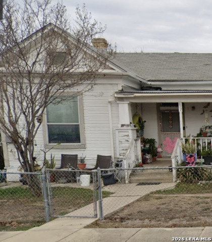 827 Waverly Ave Property Photo 1