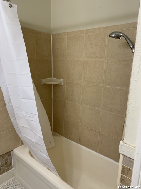 2047 W Summit Ave Property Photo 10