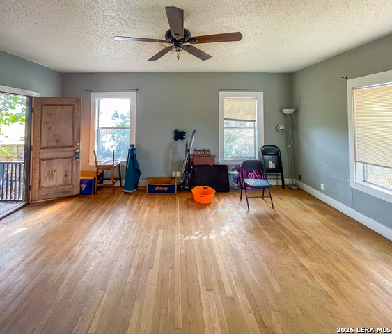212 S Hall St Property Photo 7