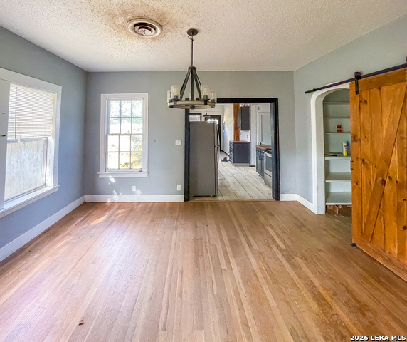 212 S Hall St Property Photo 11