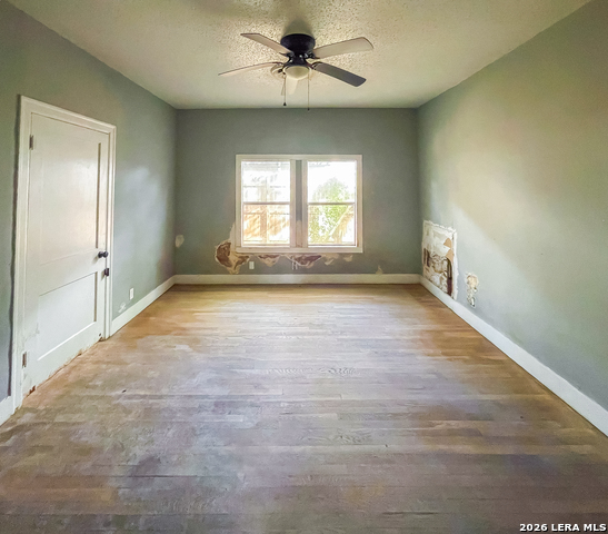 212 S Hall St Property Photo 19