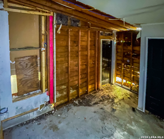 212 S Hall St Property Photo 26