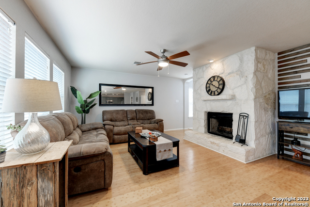 2377 Carson Loop Property Photo 7