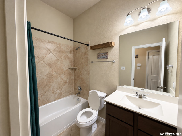 27915 Lokaya Fls Property Photo 10