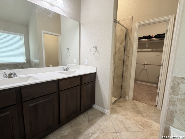 27915 Lokaya Fls Property Photo 23