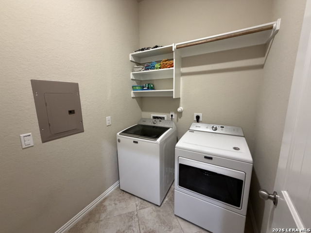27915 Lokaya Fls Property Photo 25
