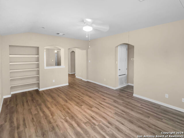 735 Cormorant Property Photo 8