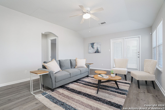 735 Cormorant Property Photo 30