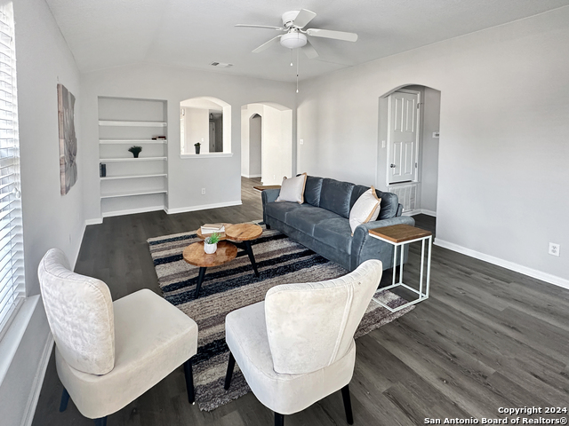 735 Cormorant Property Photo 43