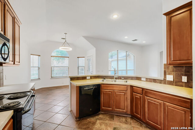 21814 Ruby Run Property Photo 11