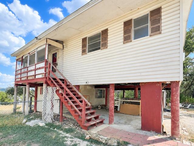 1435 Hillcrest Forest Property Photo 3