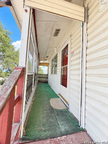 1435 Hillcrest Forest Property Photo 4