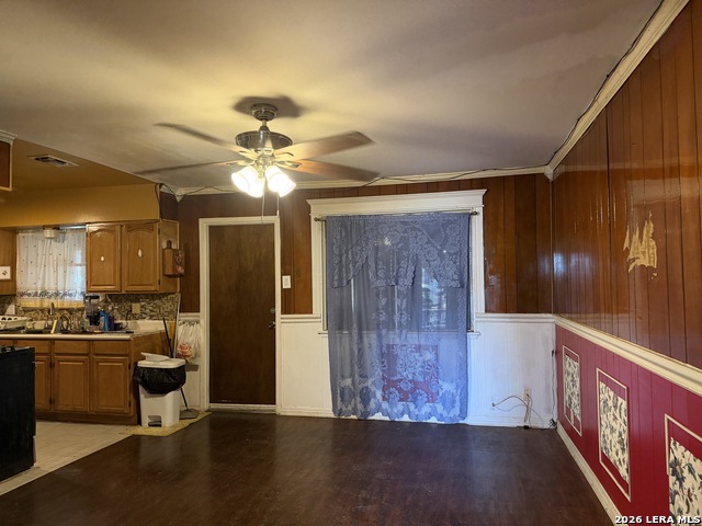 6918 Sun Valley Property Photo 4
