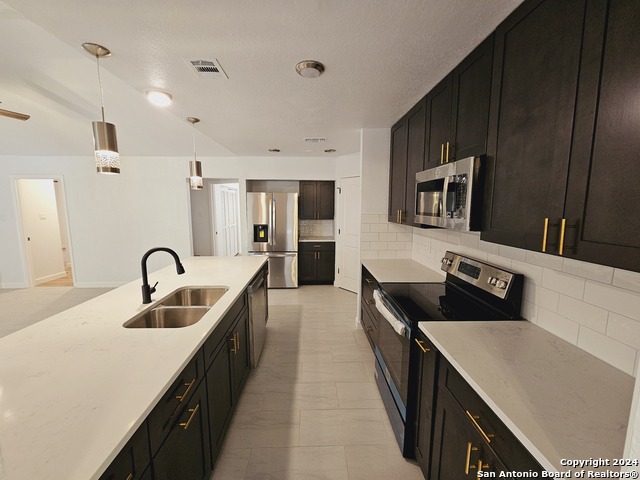 6700 Yellow Rose St Property Photo 14