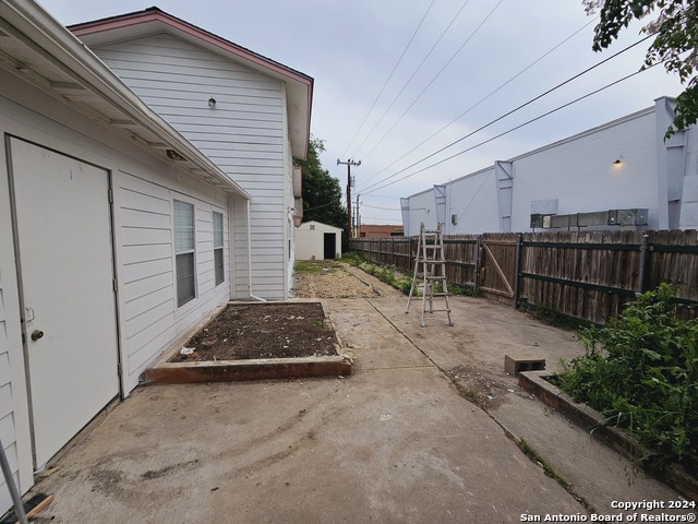 6700 Yellow Rose St Property Photo 36