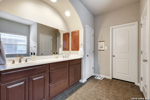 26931 Rustic Brk Property Photo 17