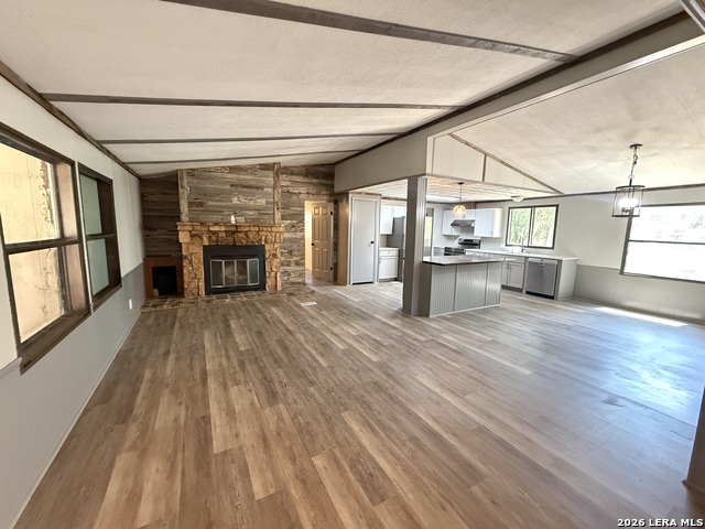 245 Bandera Property Photo 3