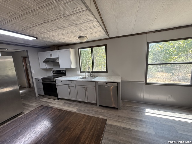 245 Bandera Property Photo 4