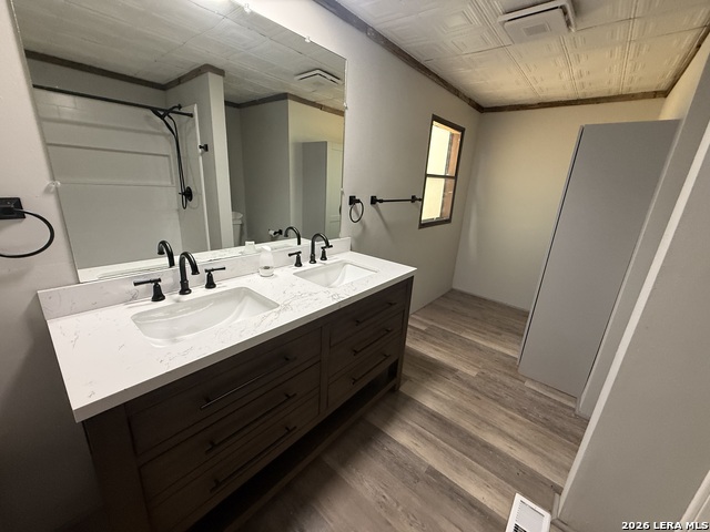245 Bandera Property Photo 8