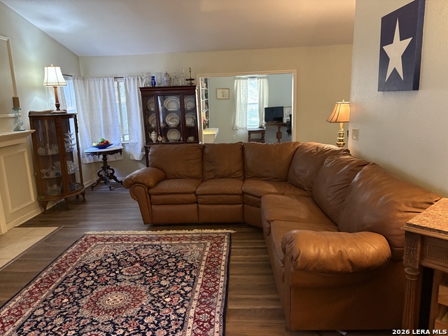 5803 Misty Gln Property Photo 4