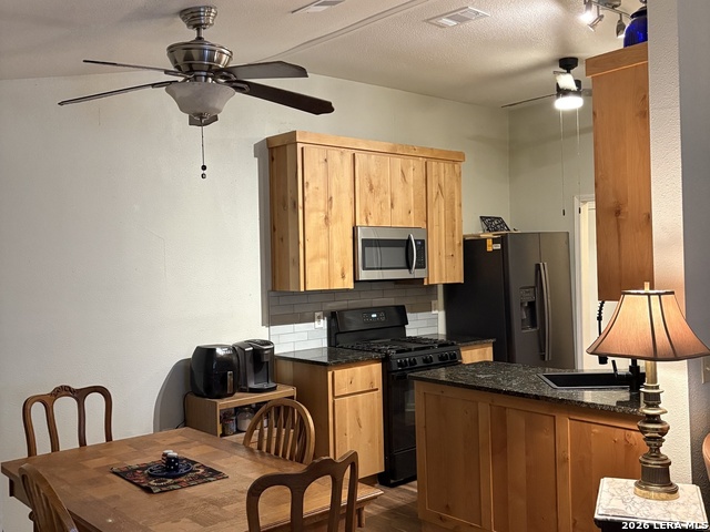 5803 Misty Gln Property Photo 7