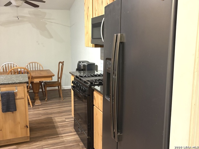 5803 Misty Gln Property Photo 10