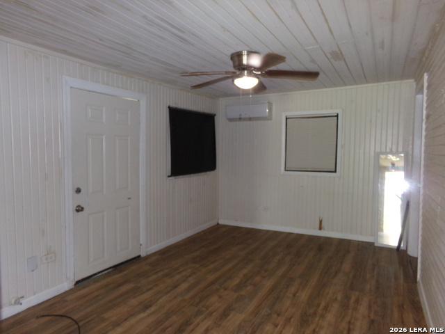 519 Rigsby Property Photo 1