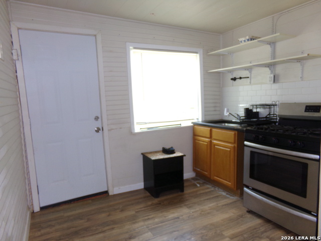 519 Rigsby Property Photo 6