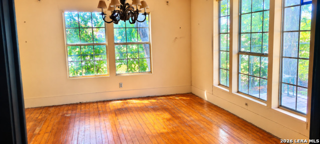 208 Eleanor Ave Property Photo 3