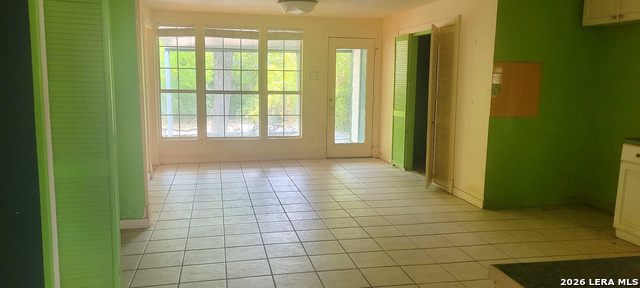 208 Eleanor Ave Property Photo 6
