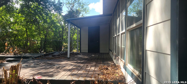 208 Eleanor Ave Property Photo 9
