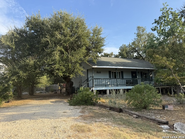 310 Riviera Dr Property Photo 4