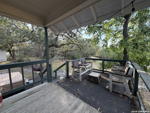 310 Riviera Dr Property Photo 8