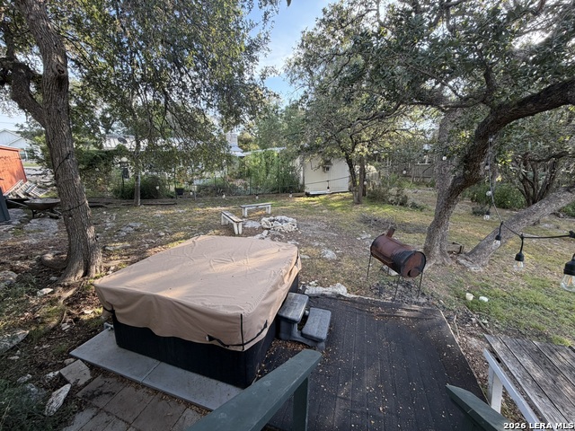 310 Riviera Dr Property Photo 9